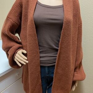 Elegant Open-Front Cardigan in Warm Brown